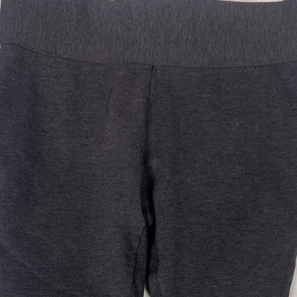 Tahari Womens Medium Gray Pull On Ankle Pants Rayon Nylon Spandex - Picture 2 of 7